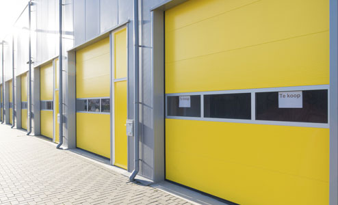 Commercial garage door