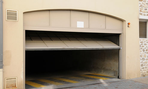 Woodland Hills garage door fixer